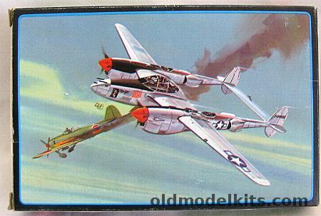 AMT-Frog 1/72 Lockheed P-38 Lightning - P-38J/ P-38L, A-606-80 plastic model kit
